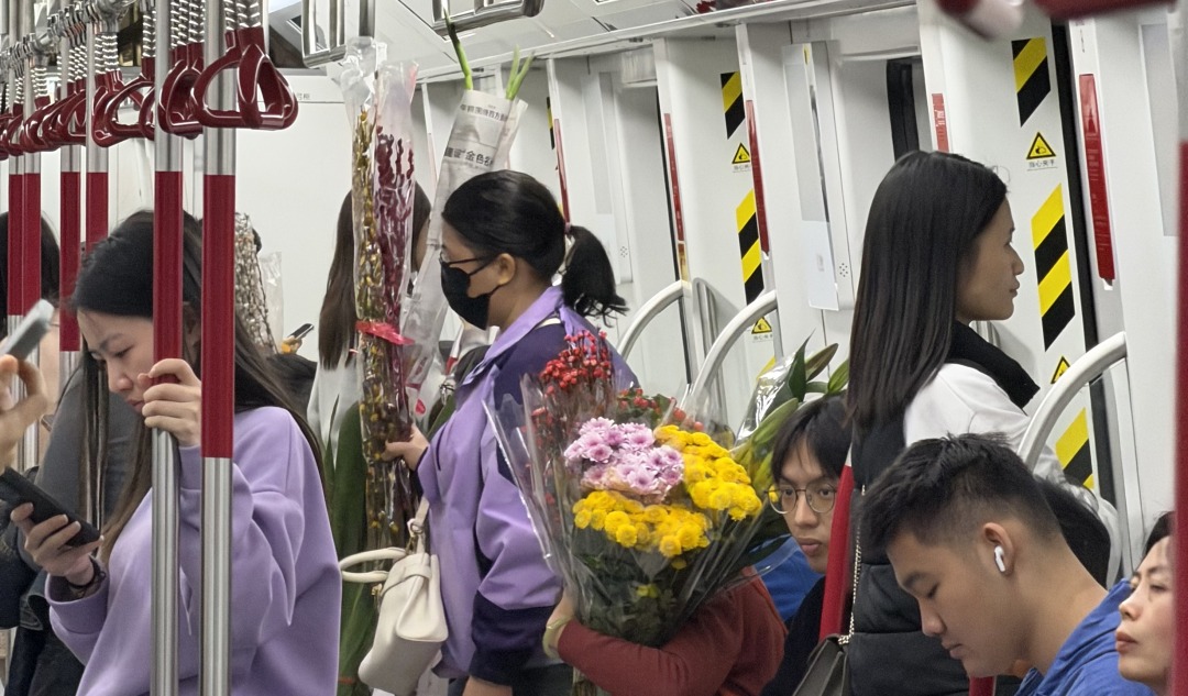 地铁春运客流 管俊鸿摄