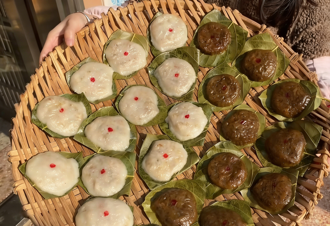 生成梅花绣粉红衣裳图片 (2)