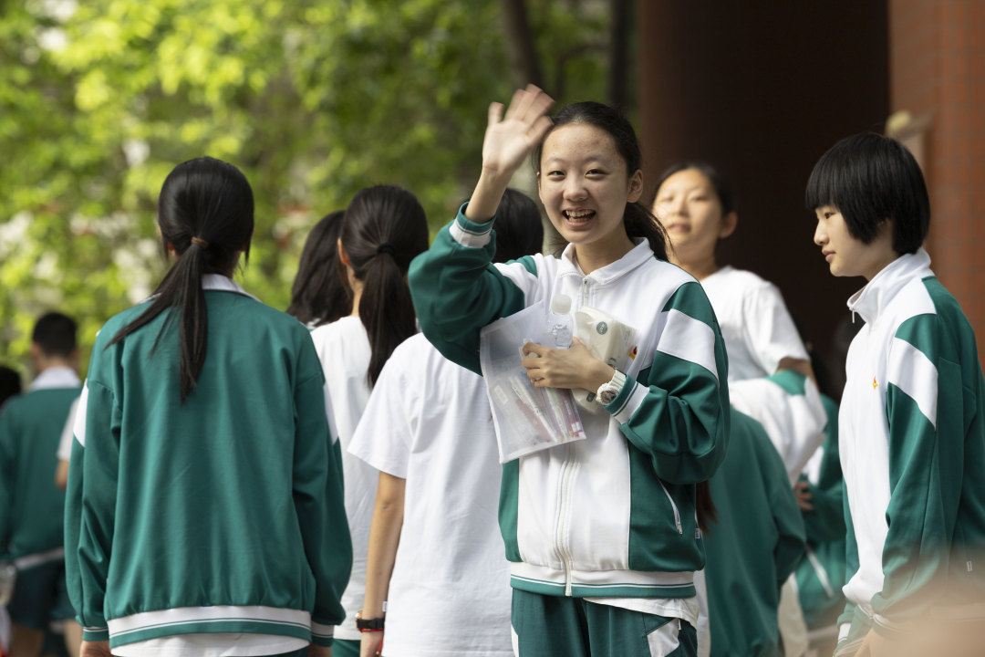 陈忧子20250630广州13.9万名考生 报名参加中考 (14)