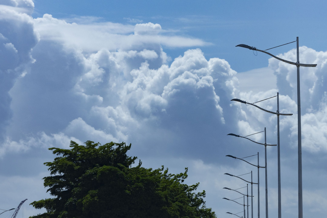 陈忧子20250518阳光与雷雨并行 (6)
