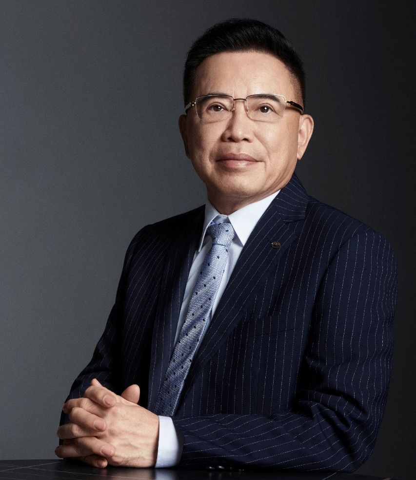 全国人大代表、TCL 创始人、董事长李东生