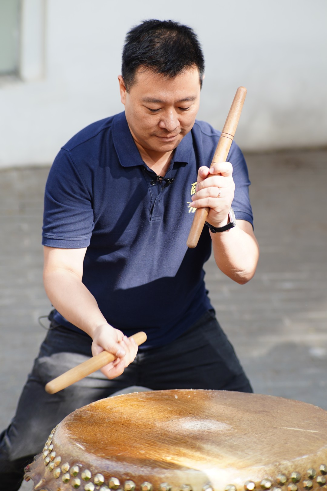 在赵伟斌看来醒狮文化已经流淌在他的血液之中,醒狮表演不仅仅给他带来观众的喝彩,更重要的是弘扬传统文化。