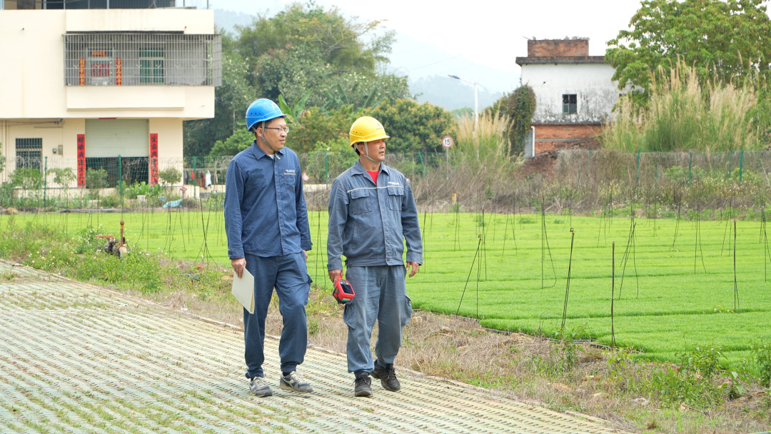 广州供电局组建春耕保电服务队下沉一线,把安全用电服务送到农户身边。