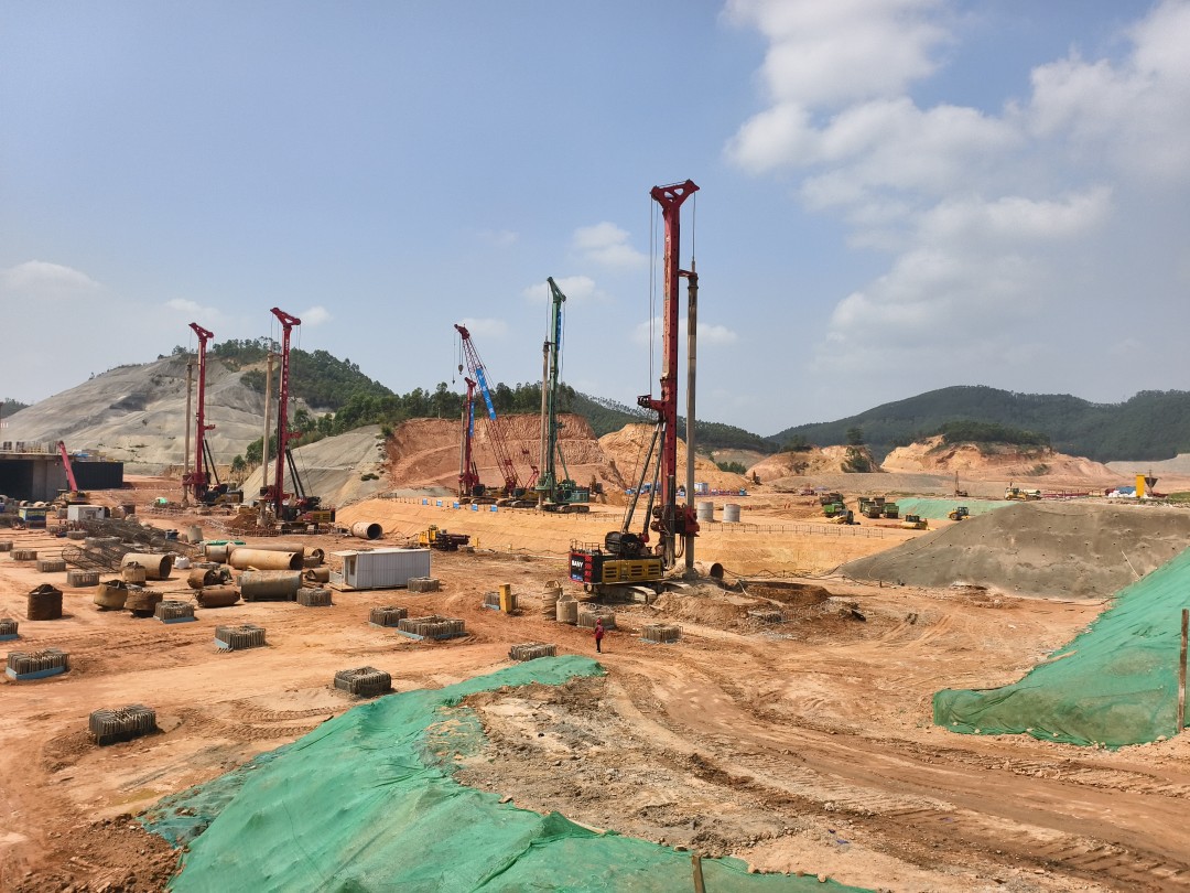 广州新机场建设工地。