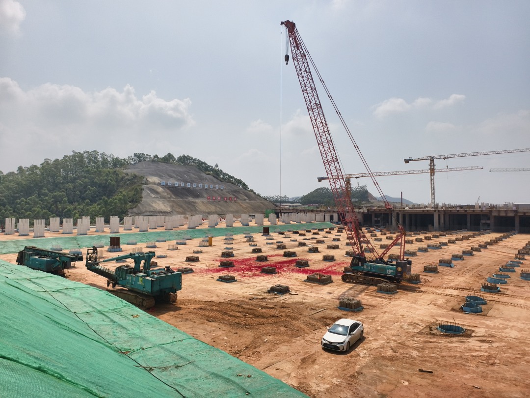 广州新机场建设工地。