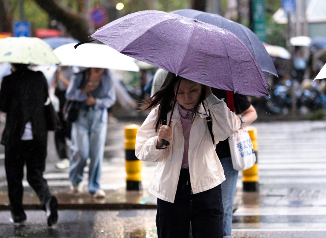 庄小龙20260330又是上班雨！广州发布雷雨、冰雹橙色预警.jpg