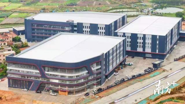 飞肯摩托加盟杜阮镇。