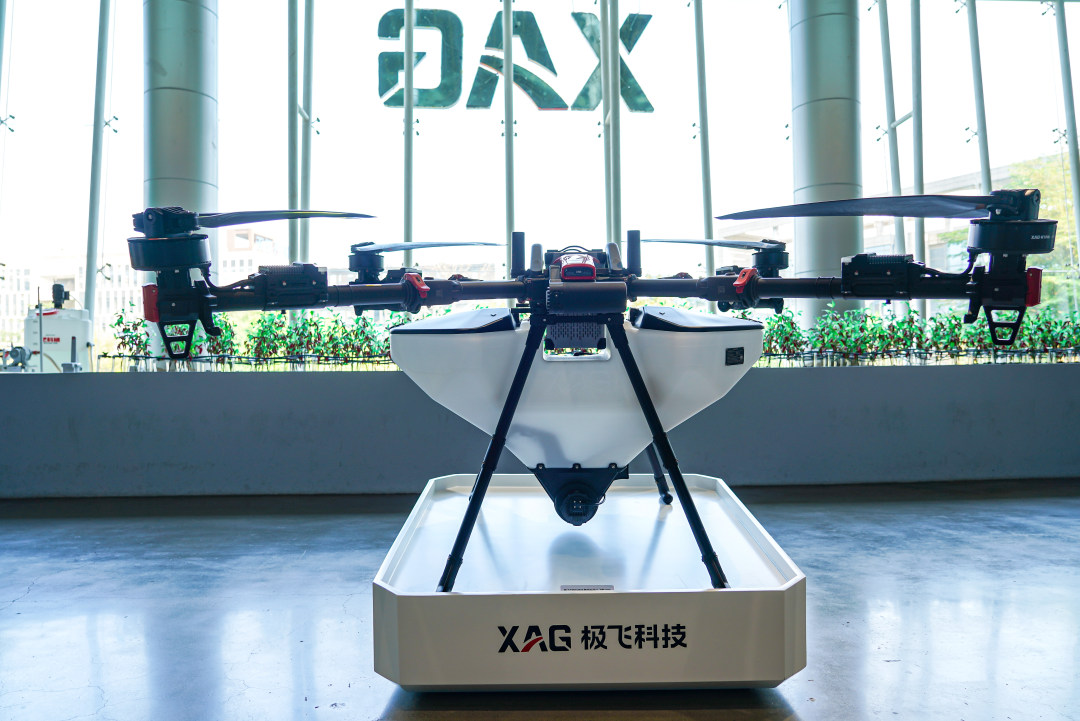 极飞科技的农业无人机。