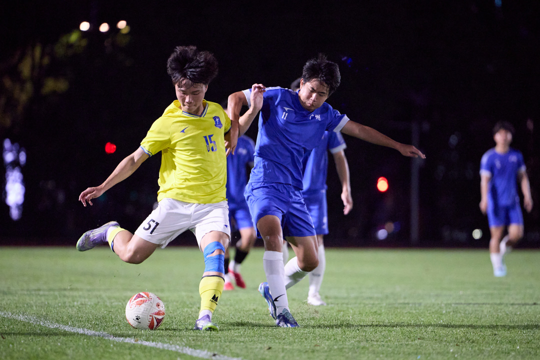 4月1日晚,全新组建的粤超联赛广州足球队在广州天河体育中心副场完成首次公开训练赛,对阵广州体院队。