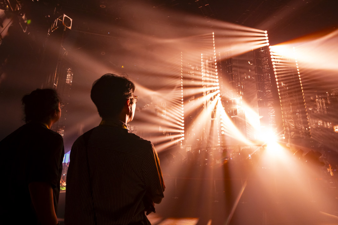 大型原创主题沉浸式灯光秀C show,深度融合