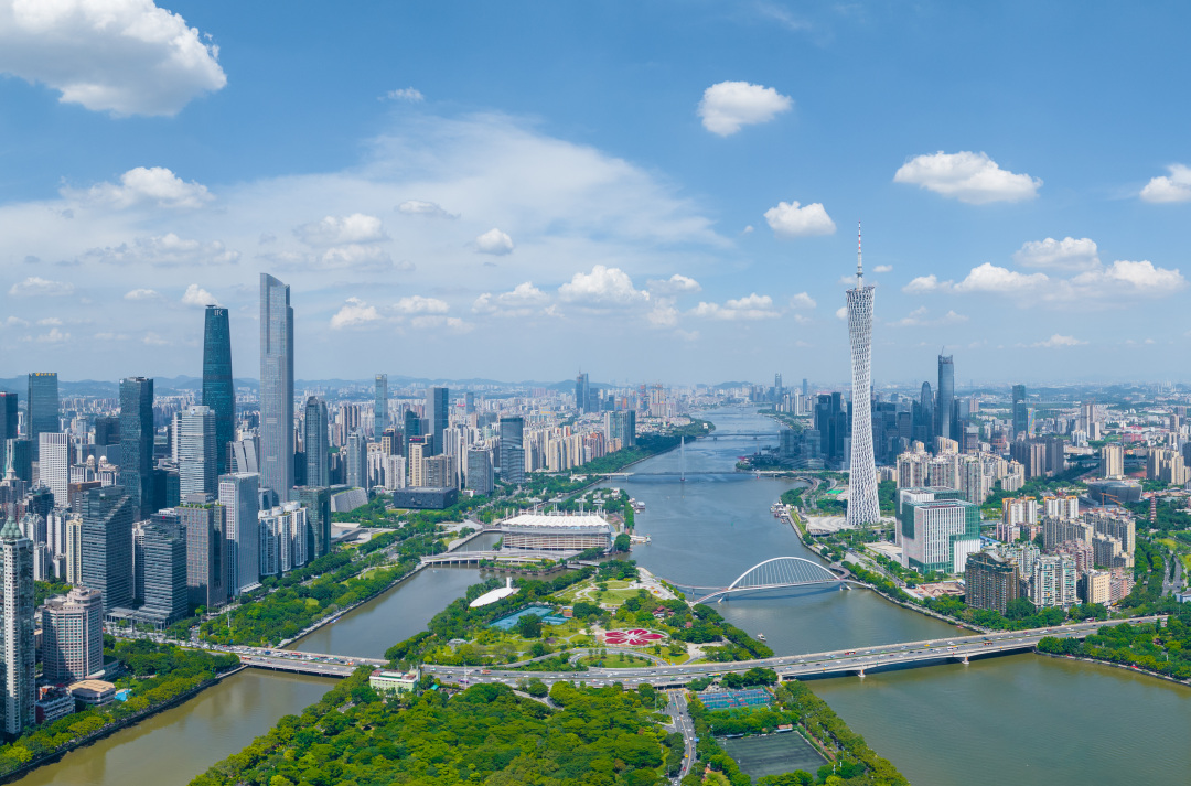 李波20230725航拍琶洲 蓝天白云 (1).jpg