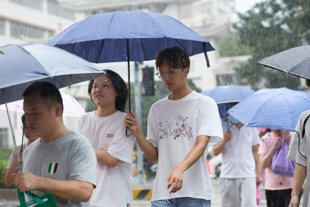 2026年5月14日,强对流天气来袭,广州有暴雨局部大暴雨、10级短时大风。