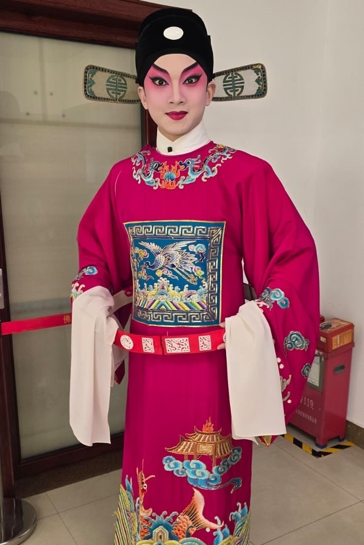 梁振文