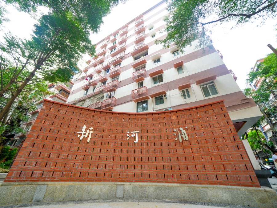 新河浦东山印象广场 钟涌 摄
