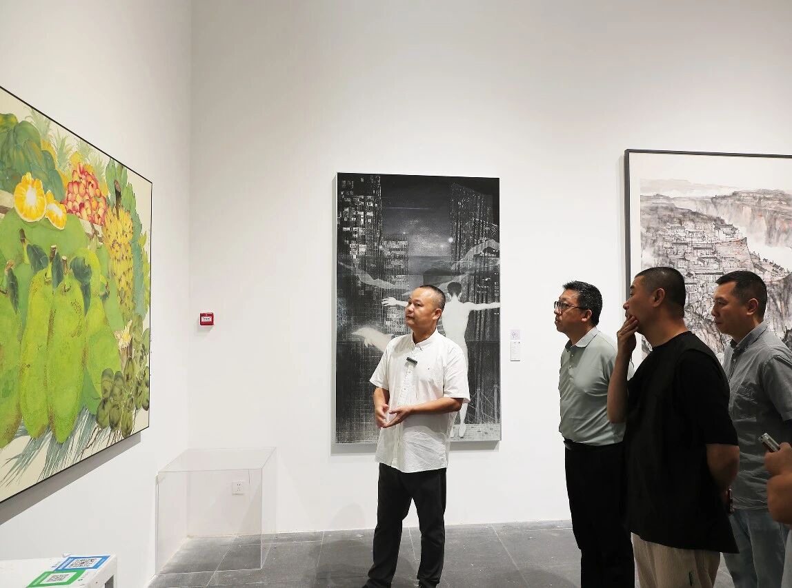 中国美術 朱泥 庭岩形 筆架 文房四宝 在印(HA520) 广美中国画学院毕业展：96名学子以笔墨书写时代答卷