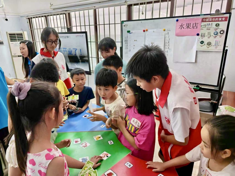 2026年8月,在广州白云区棠景街未保站指导下,穗青社工中心、棠景街
