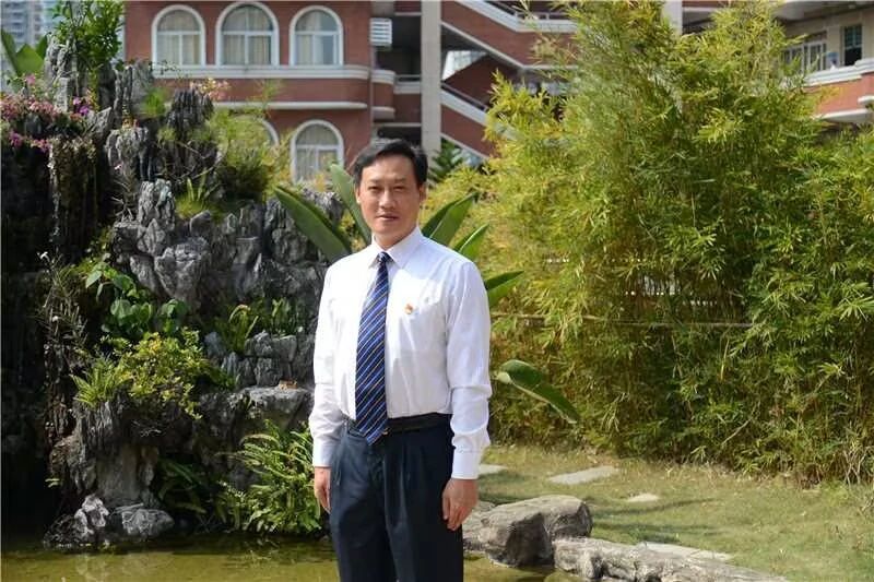 广州市第二十六中学校长陈智