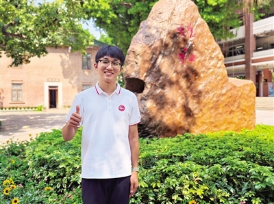 广州协和学校老师陈炬彬。