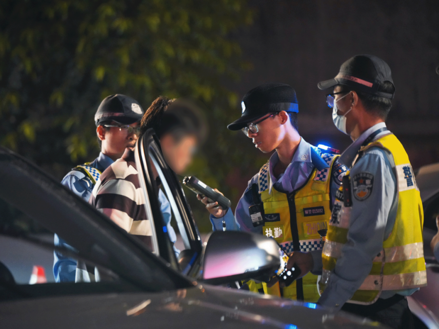 交警4