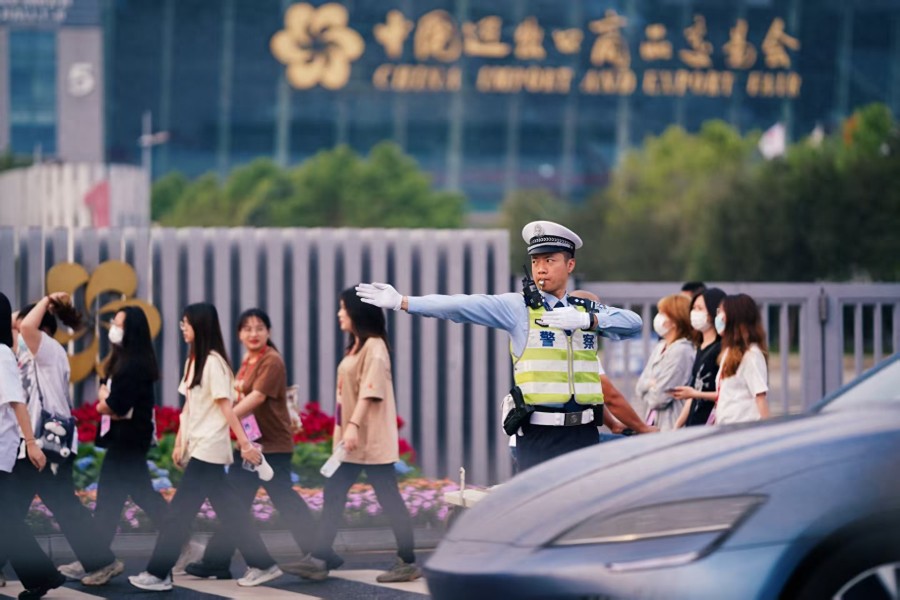 23e1640da36e4bf18bfe86500f790b73~tplv-tt-origin-web_gif