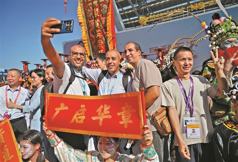 15621641_zhanghl_1793281997831_s