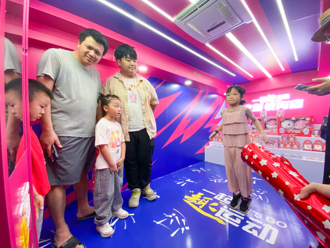 xum2507192-3.jpg xum2507192-3.jpg