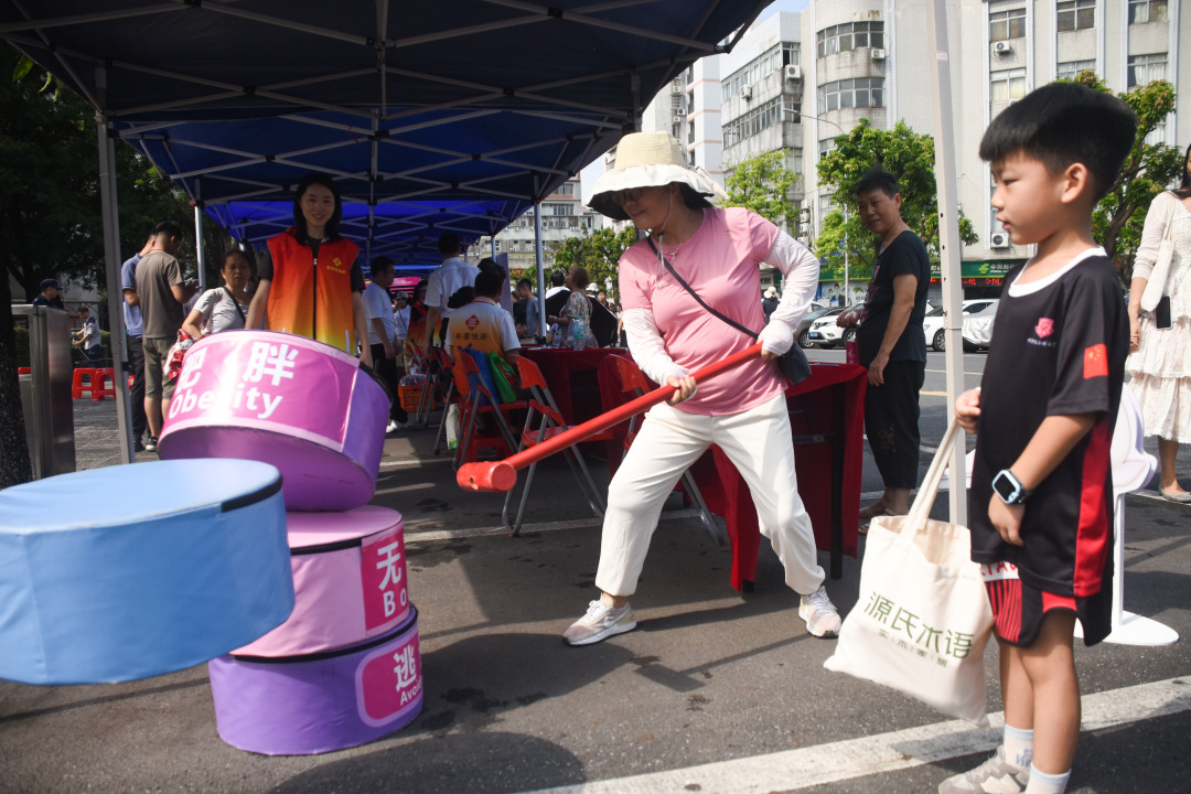 xum250719-18.jpg xum250719-18.jpg