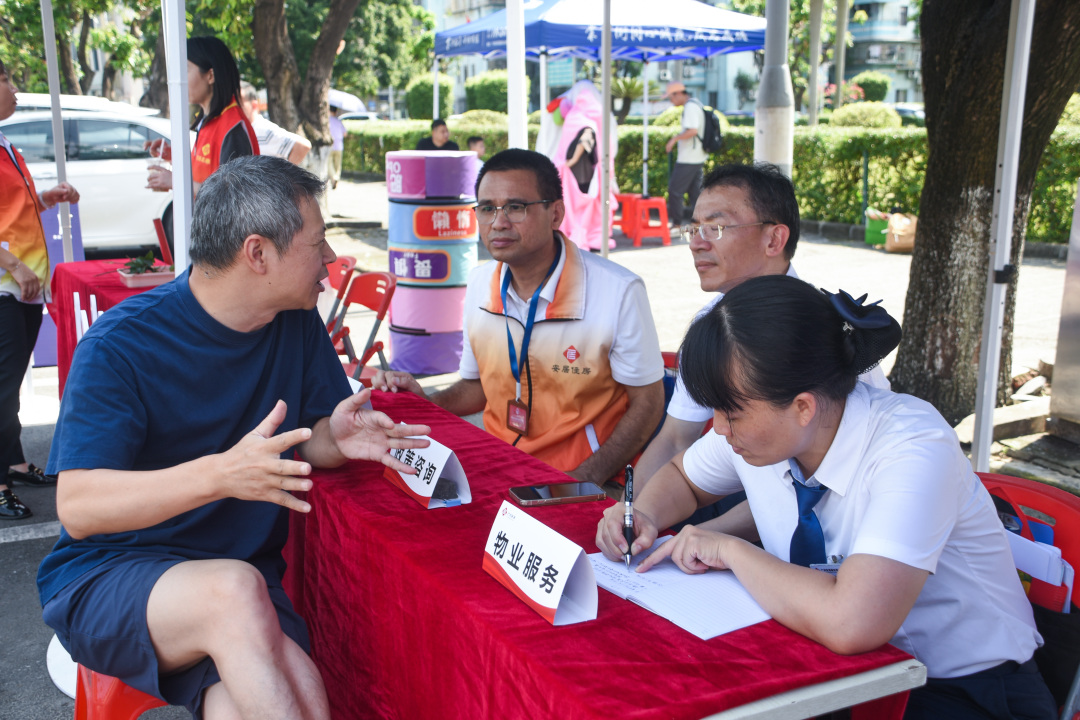 xum250719-52.jpg xum250719-52.jpg